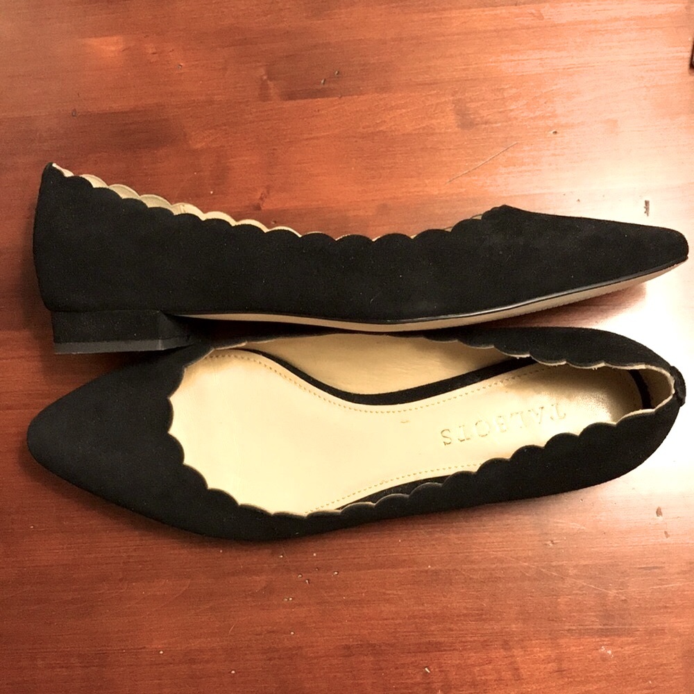 Final Price- TALBOTS Edison Scallop Genuine Suede Flats - Picture 3 of 16